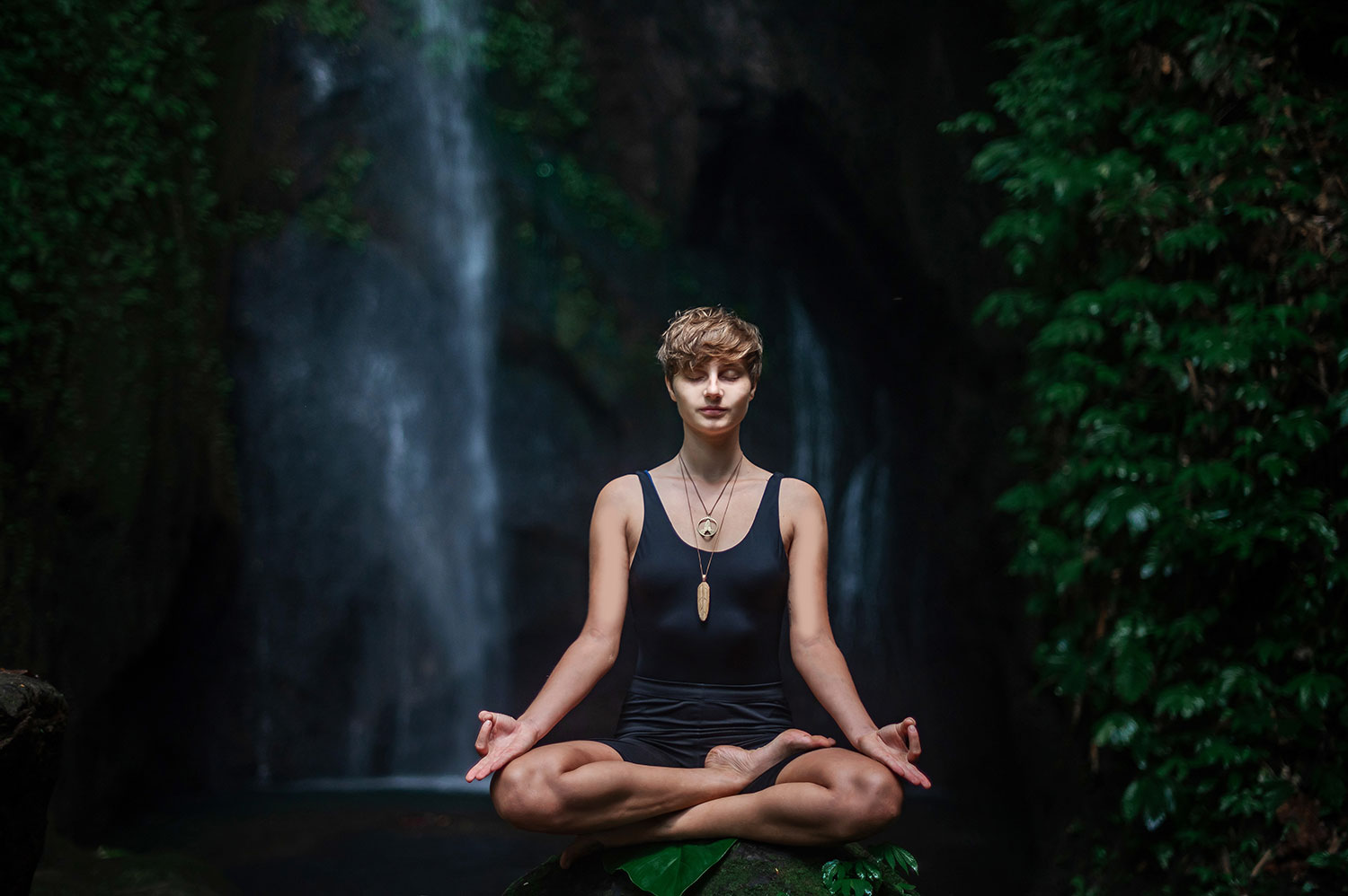 12 Ways to Practice Aparigraha Yoga's Code of Non-Attachment