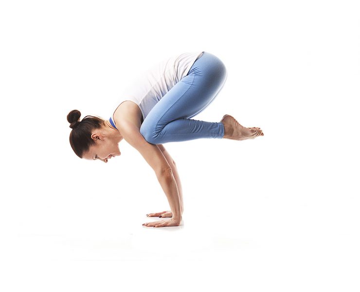 How to Do Crow Pose (Kakasana) in Yoga